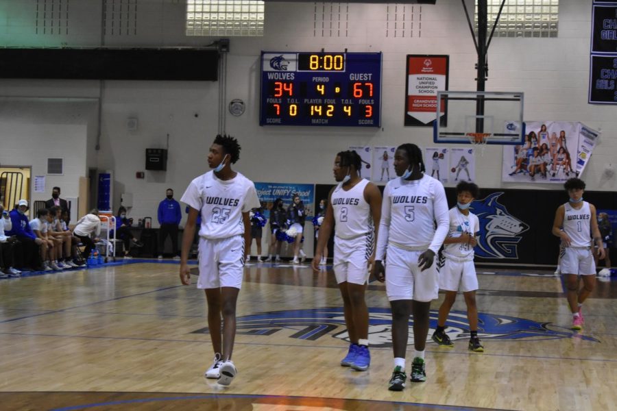 Smoky Hill Beats Boys Basketball 85-59 (Photo Gallery)