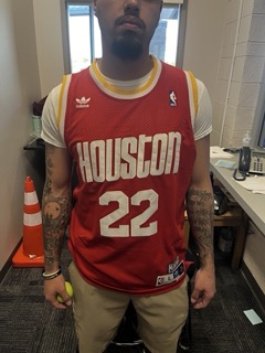 Mr. Chappa: “I chose to wear this jersey because iits a classic, its one of my favorites I could have went with the easy route of Denver stuff I have cause i’m a big colorado fan but I wanted to change it up and be different today.”